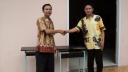 Penyerahan Bantuan - Bersama Ustad Aris Eko Penyerahan Bantuan - Bersama Ustad Aris Eko
